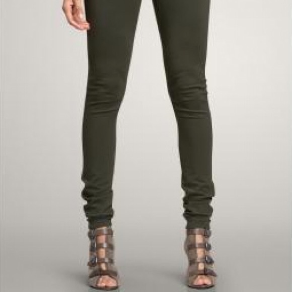 GAP Pants - Gap premium super skinny olive twill pants
